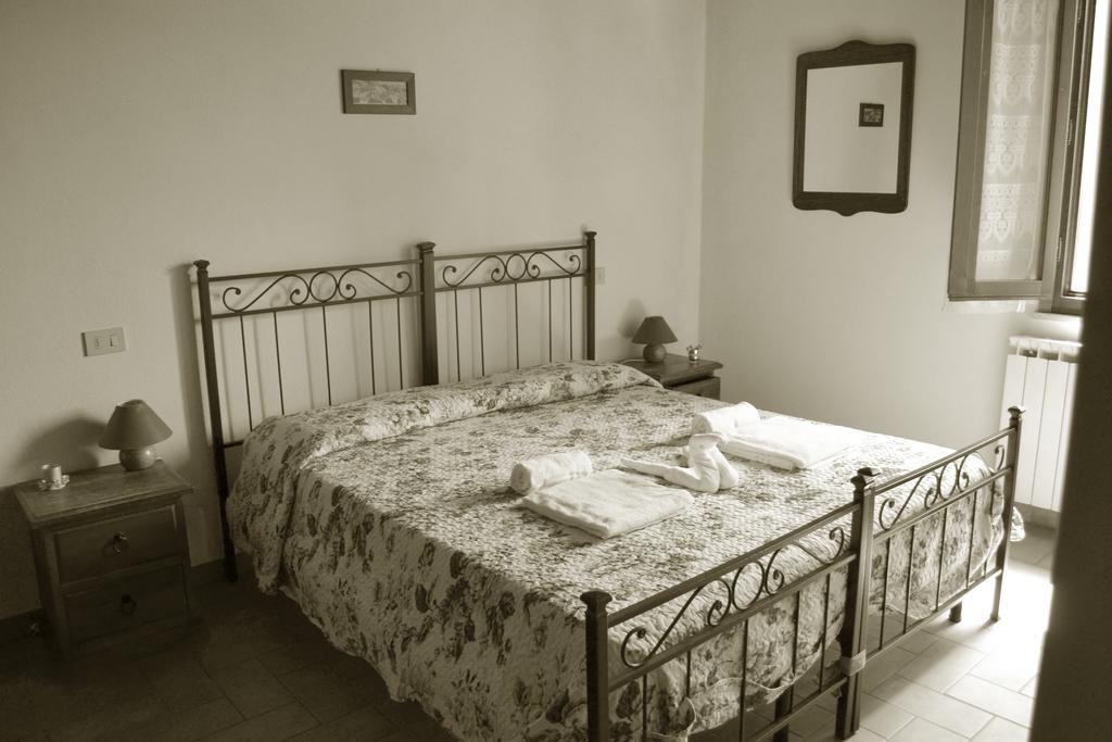Villa Santa Maria Montalcino Pokoj fotografie